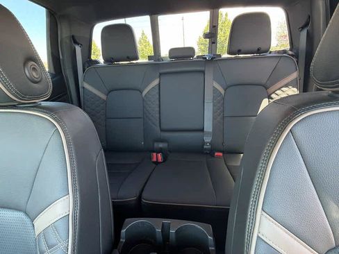 Used 2023 GMC Canyon Denali AWD/4WD image 17