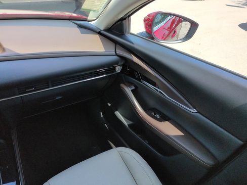 Used 2025 MAZDA CX-30 AWD 2.5 S w/ Premium Package image 17
