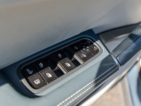 Used 2019 Porsche Cayenne E-Hybrid image 34