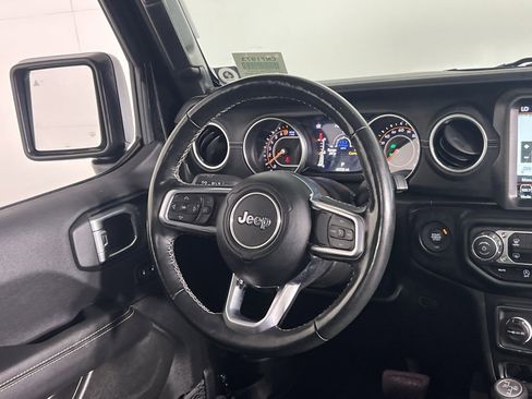 Certified 2022 Jeep Gladiator Overland w/ Popular Equipment Package image 14