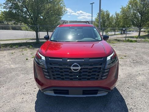 New 2026 Nissan Pathfinder SL w/ SL Premium Package AWD/4WD image 2