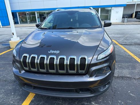 Used 2014 Jeep Cherokee Latitude w/ Cold Weather Group AWD/4WD image 1