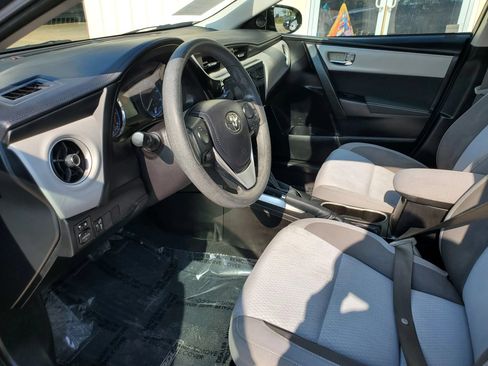 Used 2019 Toyota Corolla LE FWD image 38