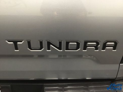 Used 2017 Toyota Tundra SR5 image 18
