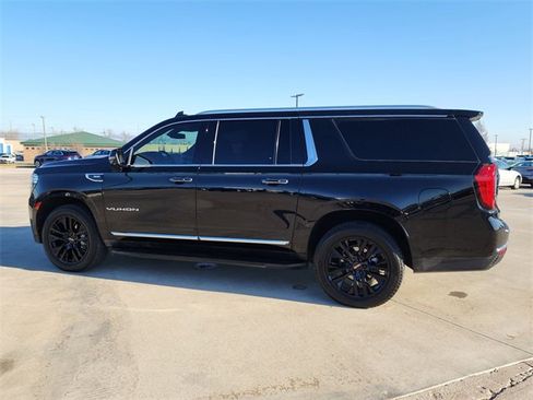 Used 2021 GMC Yukon XL SLT w/ SLT Premium Package image 7