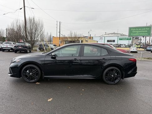 New 2026 Toyota Camry SE Nightshade image 5