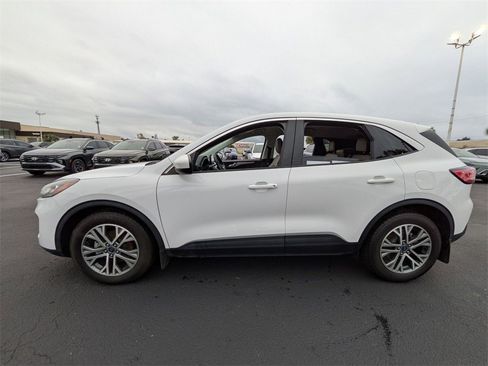 Used 2022 Ford Escape SEL w/ Technology Package image 9
