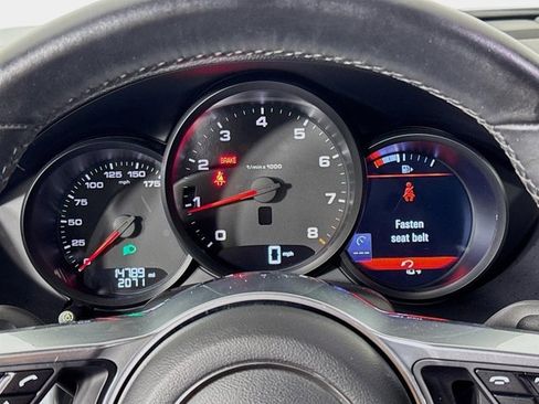 Used 2018 Porsche 718 Cayman image 13