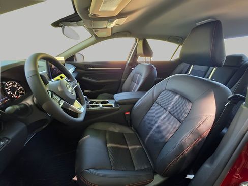 New 2026 Nissan Altima 2.5 SR FWD image 15