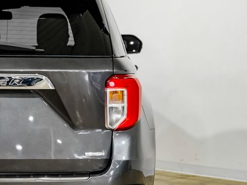 Used 2020 Ford Explorer Limited image 43