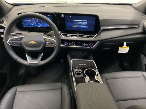 New 2026 Chevrolet Equinox LT w/ Convenience Package II AWD/4WD image 23