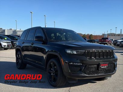 Used 2024 Jeep Grand Cherokee Limited w/ Black Appearance Package