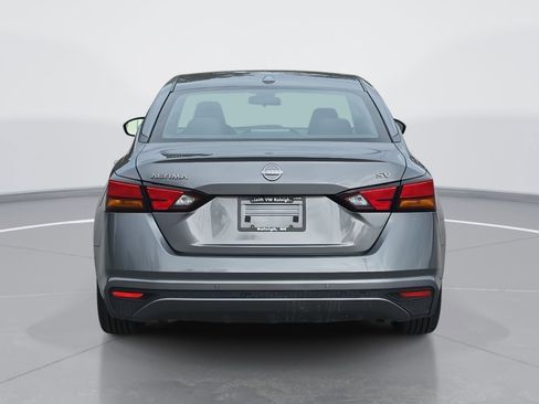 Used 2024 Nissan Altima 2.5 SV image 4