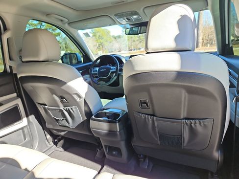 Used 2022 Kia Telluride EX w/ Towing Package image 18