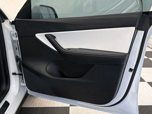 Used 2022 Tesla Model Y Performance AWD/4WD image 26