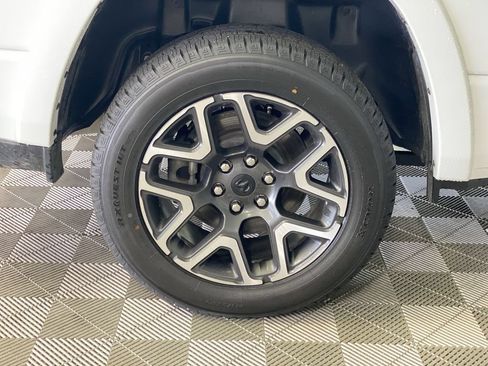 Used 2025 RAM 1500 Laramie AWD/4WD image 18
