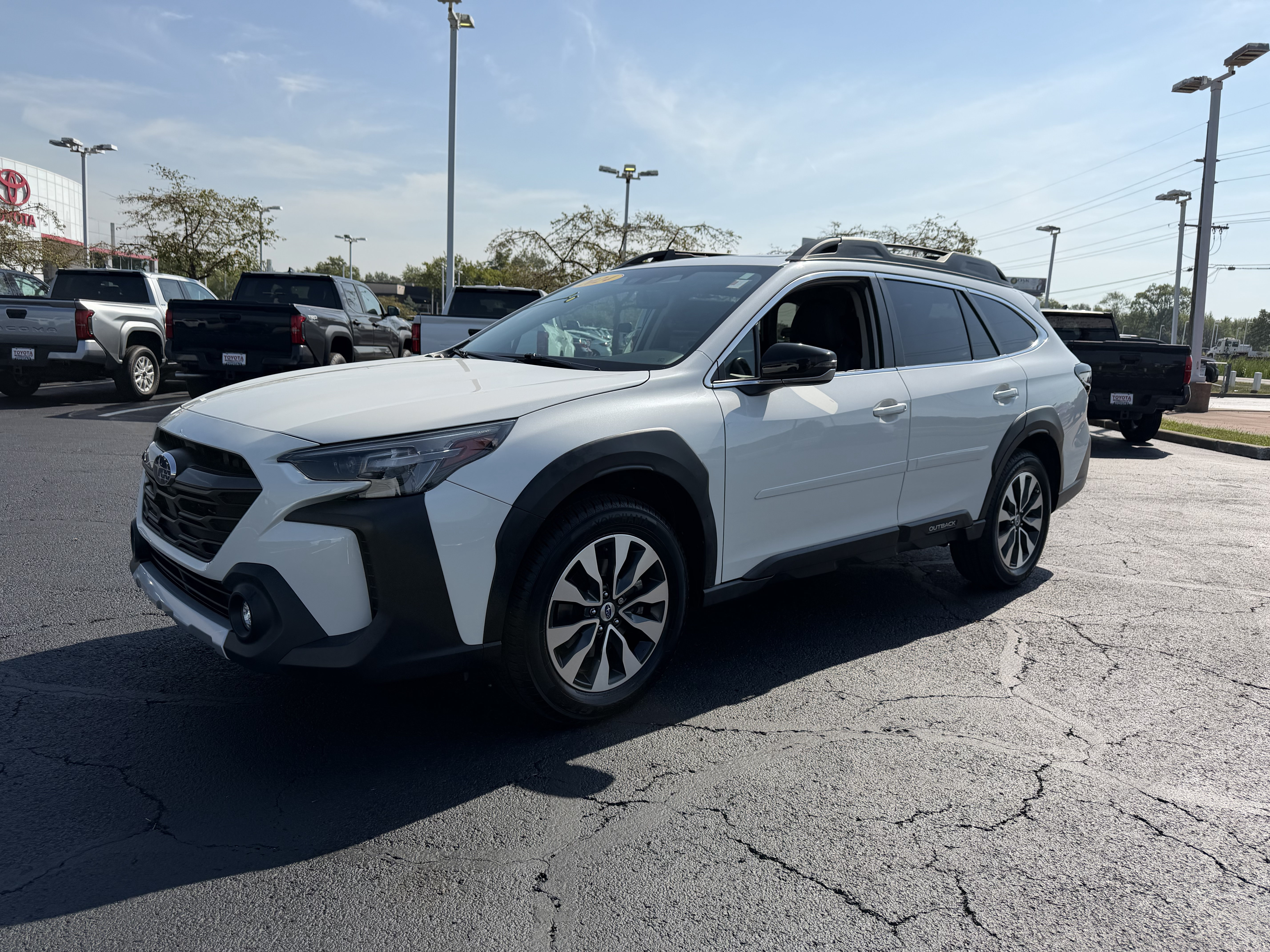 Used 2024 Subaru Outback Limited XT AWD/4WD image 3