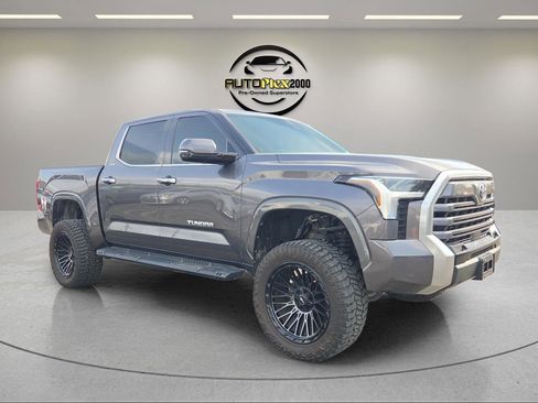 Used 2022 Toyota Tundra Limited w/ Power Package image 1
