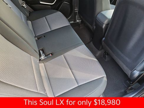 Used 2025 Kia Soul LX FWD image 32