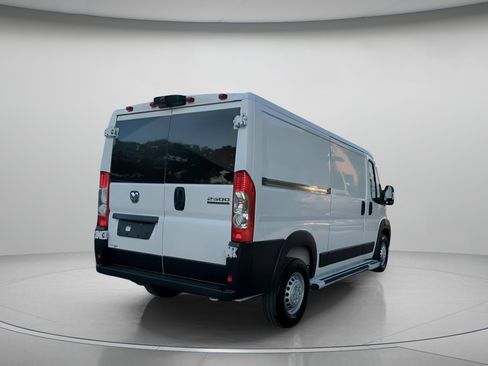 Used 2025 RAM ProMaster 2500 w/ U-Haul Equipment Group FWD image 27