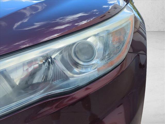 Used 2015 Toyota Highlander LE AWD/4WD image 9