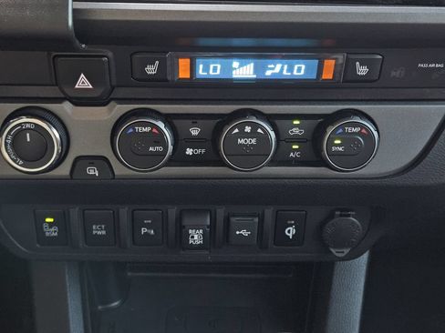Used 2020 Toyota Tacoma TRD Pro AWD/4WD image 16