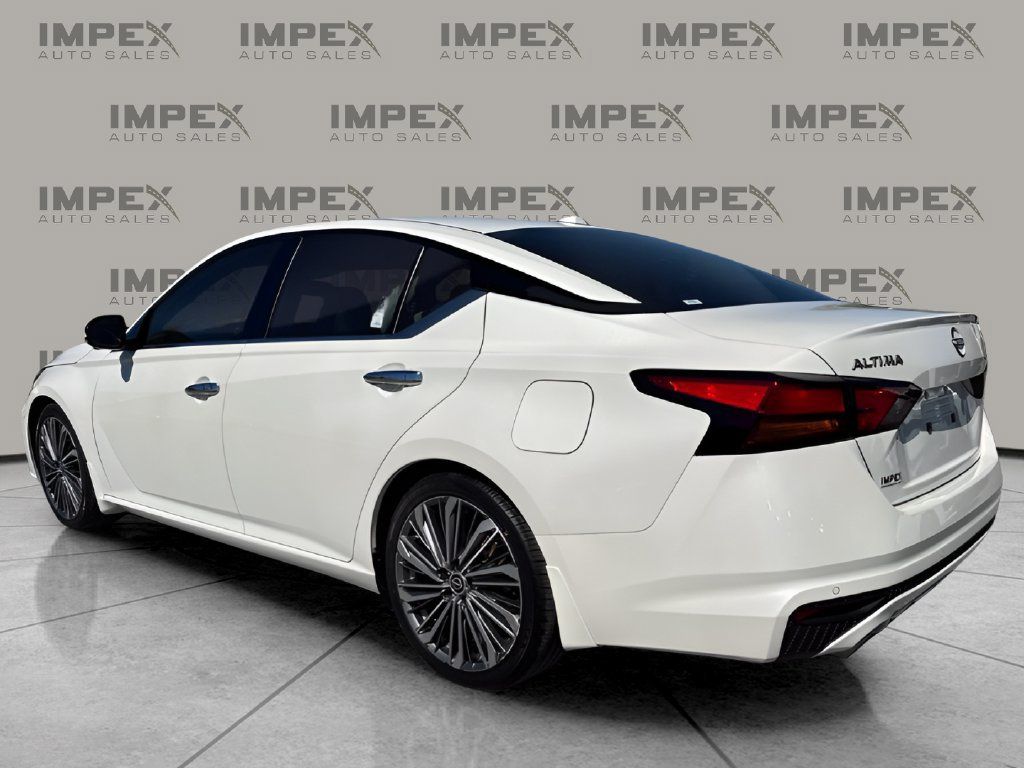 Used 2024 Nissan Altima 2.5 SL FWD image 3
