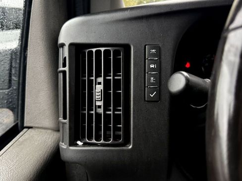 Used 2023 Chevrolet Express 2500 w/ Driver Convenience Package image 15