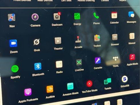 Used 2025 Tesla Model Y Long Range image 16