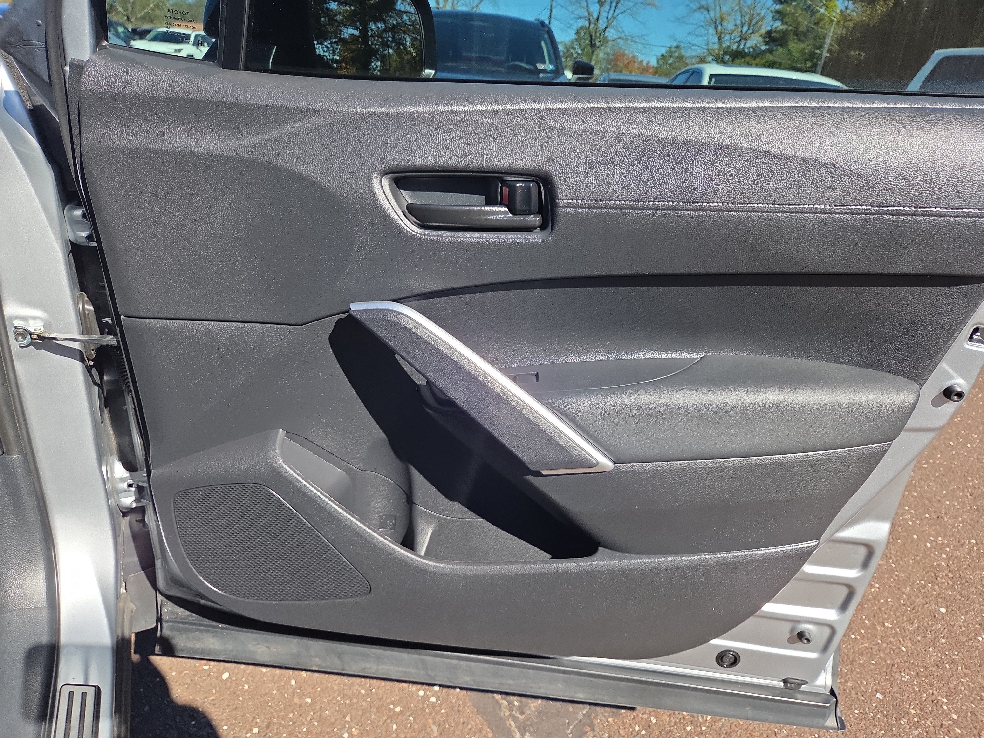 Certified 2023 Toyota Corolla Cross AWD Hybrid w/ Moonroof Package image 17