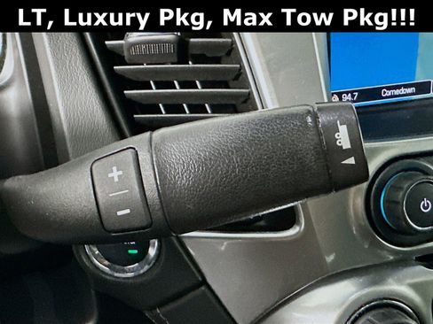 Used 2018 Chevrolet Suburban LT image 18