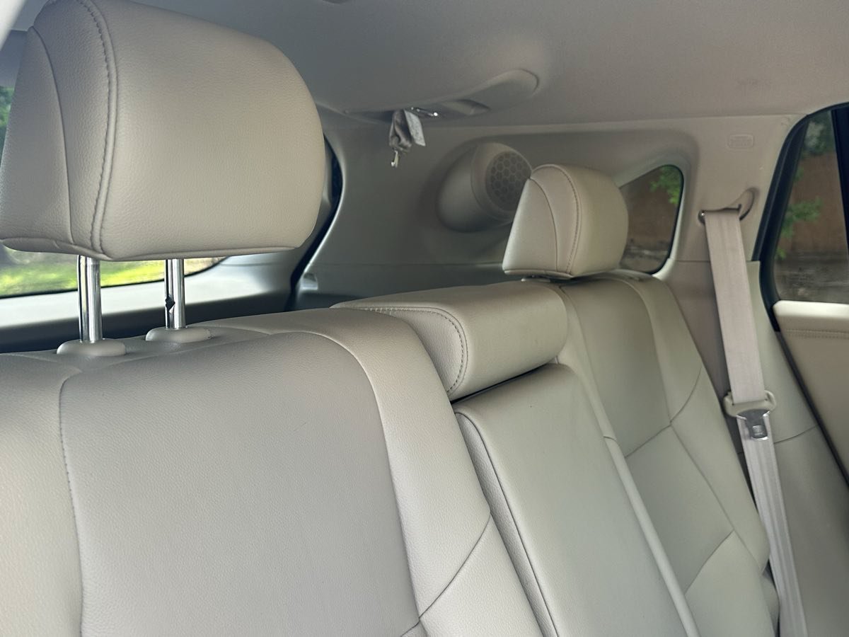Used 2017 Acura RDX w/ Advance Package FWD image 16