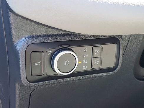 New 2026 Ford Explorer Active w/ Active Comfort Package image 9