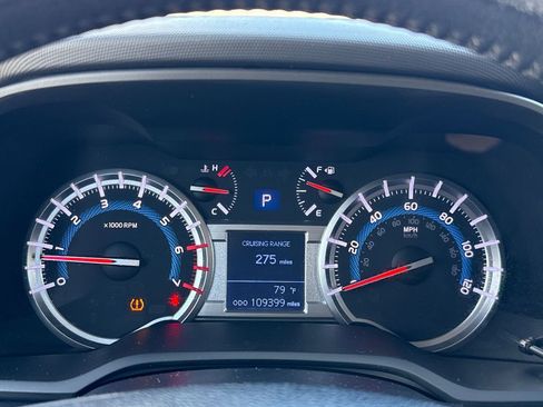 Used 2016 Toyota 4Runner Trail image 17