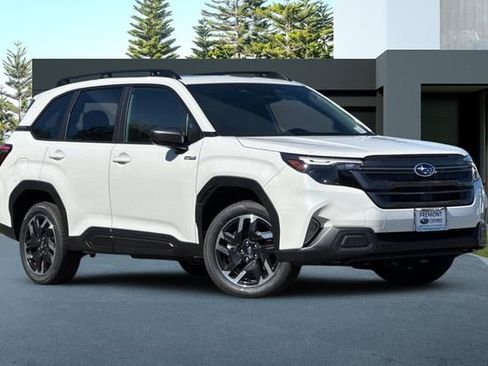 New 2026 Subaru Forester Premium AWD/4WD image 2
