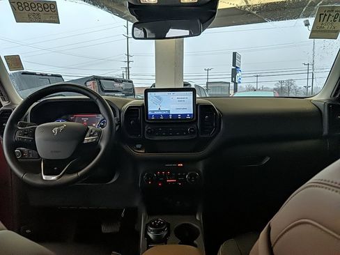 Used 2024 Ford Bronco Sport Outer Banks w/ Tech Package image 12