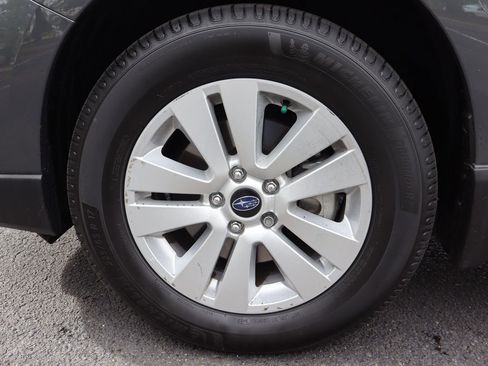 Used 2019 Subaru Outback 2.5i Premium AWD/4WD image 42