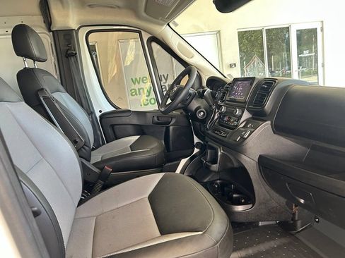 Used 2025 RAM ProMaster 2500 w/ Convenience Group FWD image 22