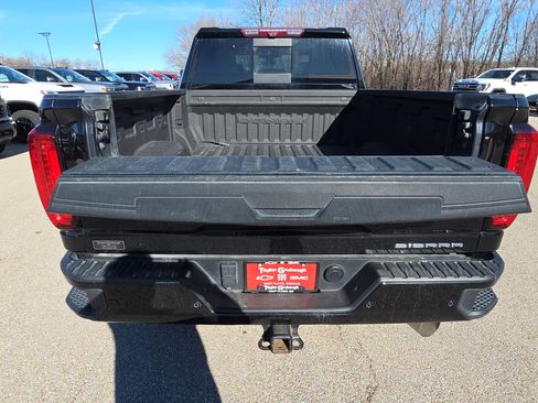Used 2022 GMC Sierra 2500 Denali w/ Denali Ultimate Package image 9