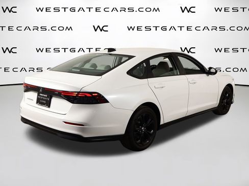 Used 2025 Honda Accord SE image 41