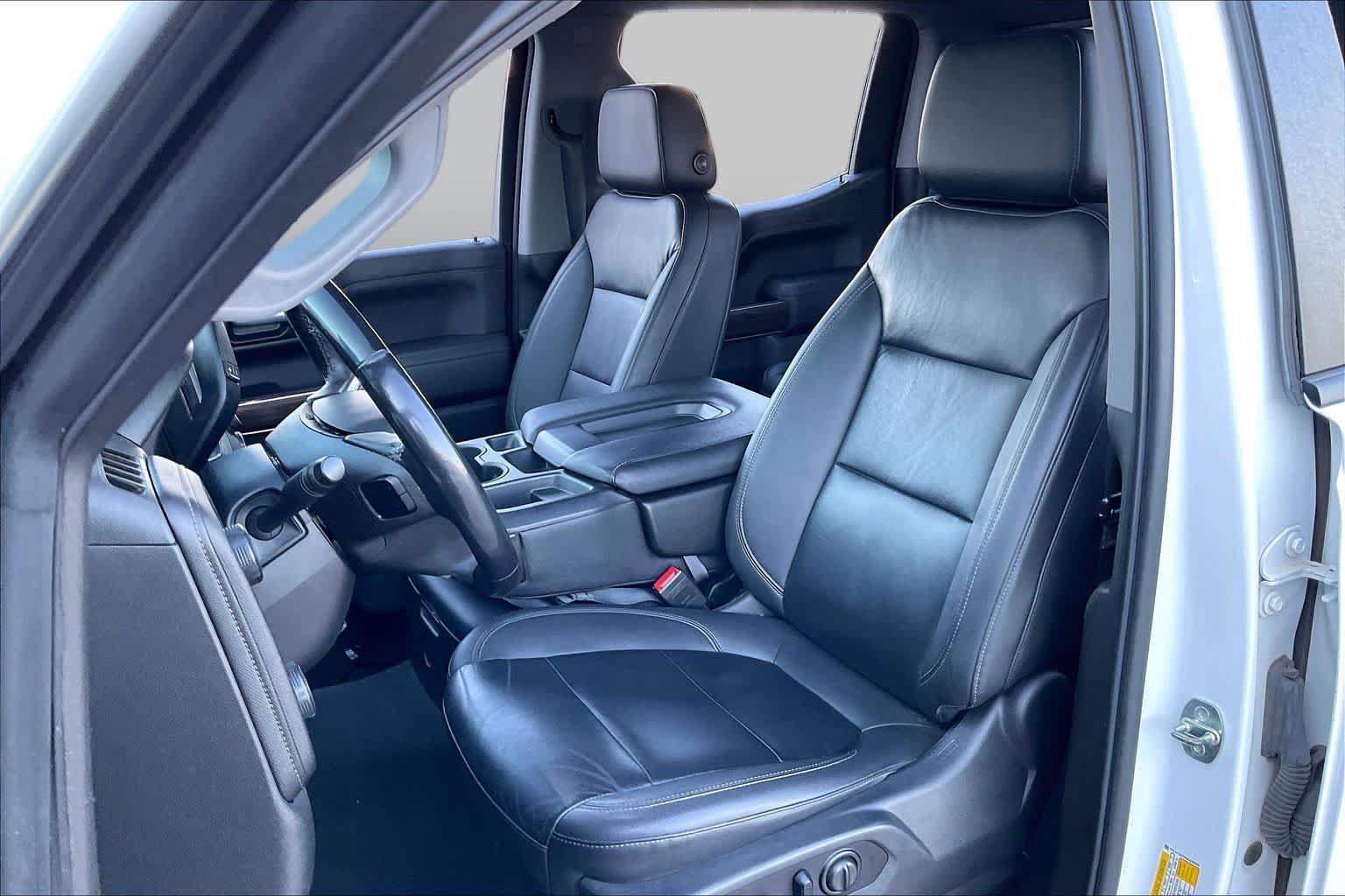 Used 2021 Chevrolet Silverado 1500 LT w/ Convenience Package II AWD/4WD image 9