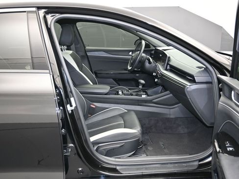 Used 2025 Kia K5 GT-Line w/ GT-Line Premium Package image 28