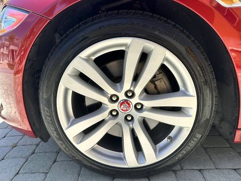 Used 2014 Jaguar XJ L Portfolio RWD image 35