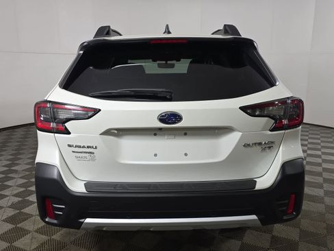Used 2022 Subaru Outback Limited XT image 11