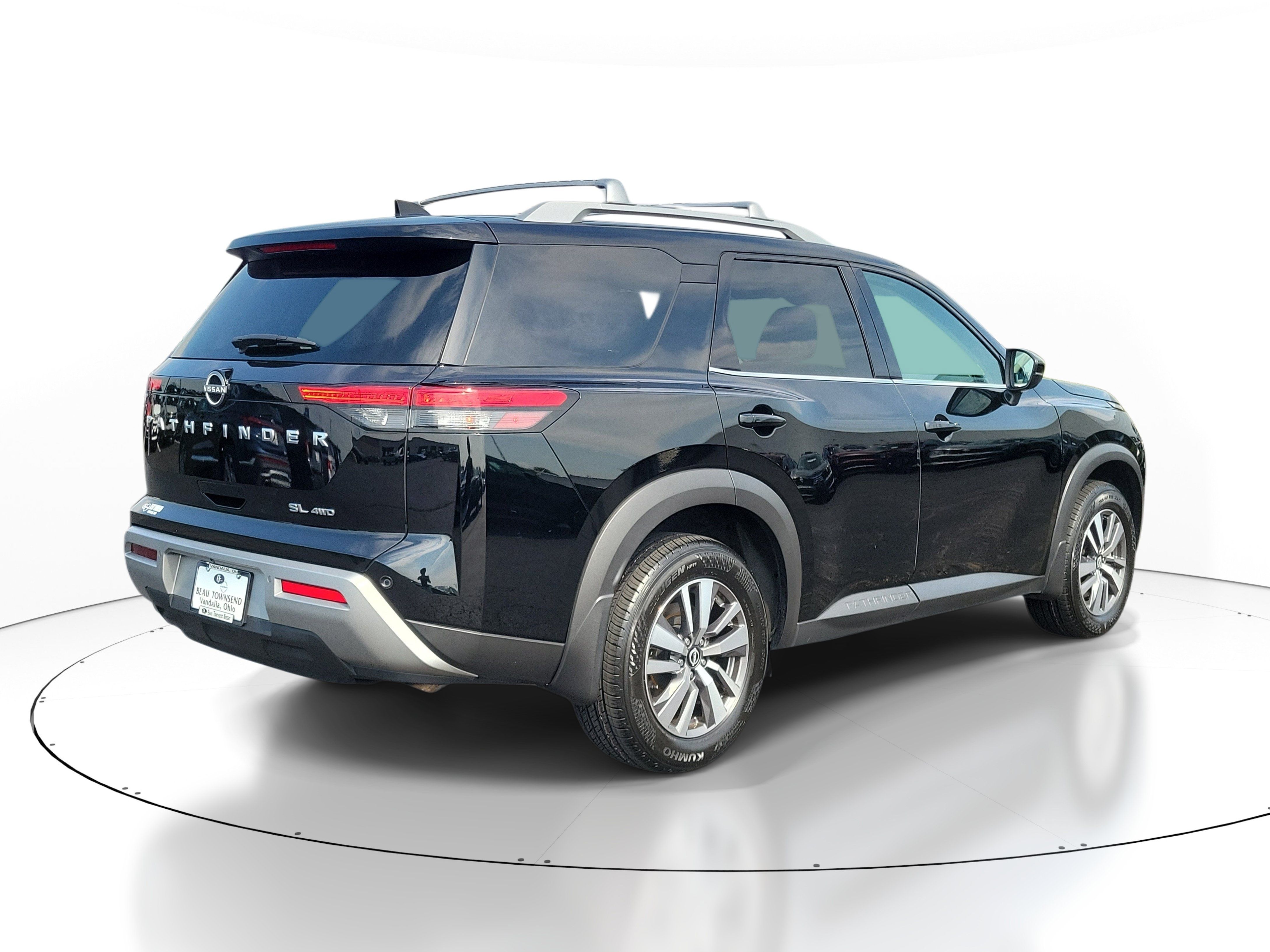Certified 2024 Nissan Pathfinder SL AWD/4WD image 4