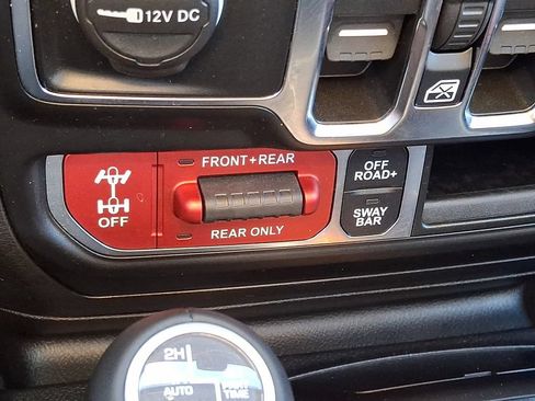 Used 2021 Jeep Wrangler Unlimited Rubicon AWD/4WD image 26