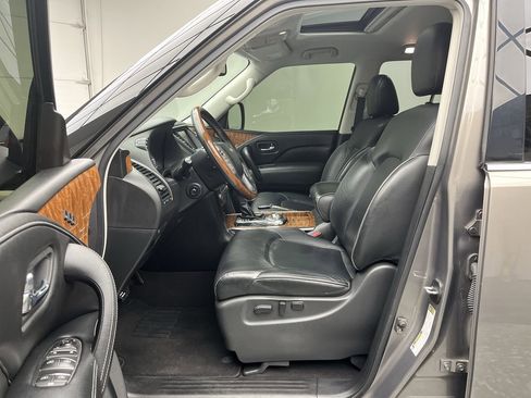 Used 2019 INFINITI QX80 Luxe image 3
