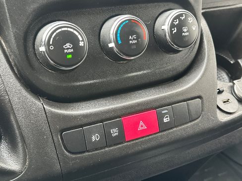 Used 2017 RAM ProMaster 2500 w/ Mopar Trailer Tow Group FWD image 28