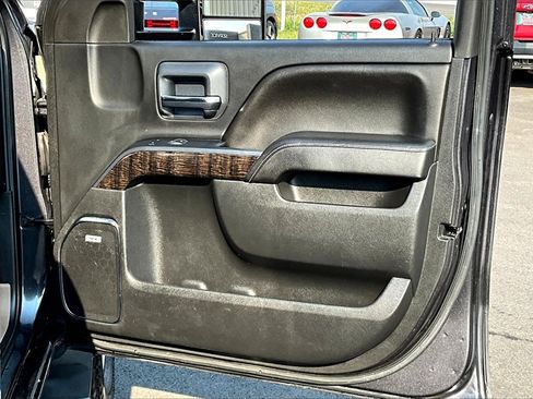 Used 2015 GMC Sierra 3500 Denali w/ Duramax Plus Package image 25