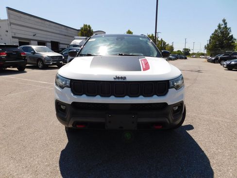 Used 2022 Jeep Compass Trailhawk AWD/4WD image 3